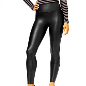 NWT SPANX Leggings size Small